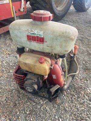 une image représentant un tracteur équipé d'un réservoir