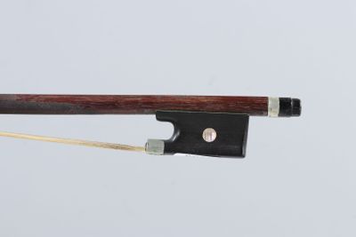 Archet de violon de l'atelier de J.J. MARTIN, en bois d'abei…
