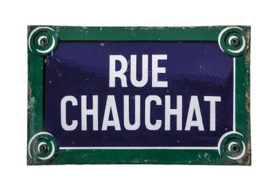 a blue and white sign with the words rue chauchat on it