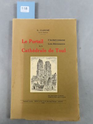 la couverture d'un livre sur laquelle figure le dessin d'une cathédrale