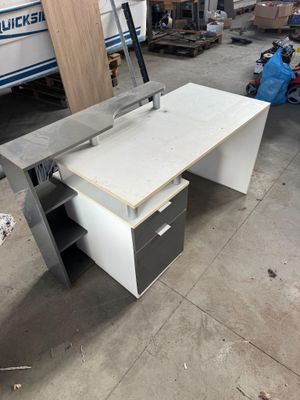 Bureau VENDU EN L'ÉTAT