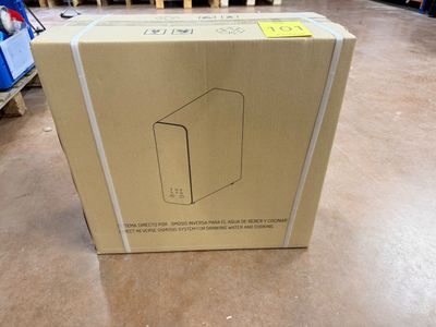 an image of a box that is sitting on the floor