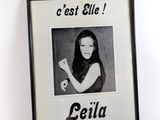 la photo d'une photo représentant une femme sur une photo en noir et blanc