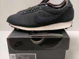 Nike Internationalist noir / blanc, pointure 9,5