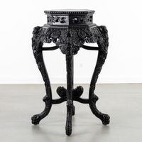 Grande table d'appoint ou socle oriental, orné de motifs de … (photo 3)