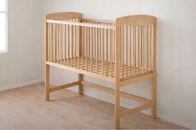 Un lit pour enfants avec ouverture, coulissante, sommier, ré…