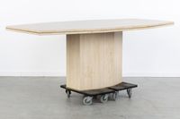 Willy Rizzo (1928-2013), table octogonale, travertin, laiton… (photo 4)