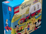Mickey Mouse et le camping-car de Mickey Mouse avec Mickey Mouse et Mickey Mouse