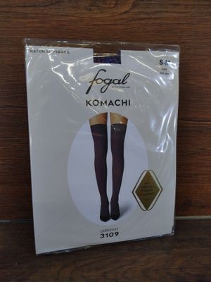 Lot de 47 paires de jambières de la marque FOGAL (produit de…