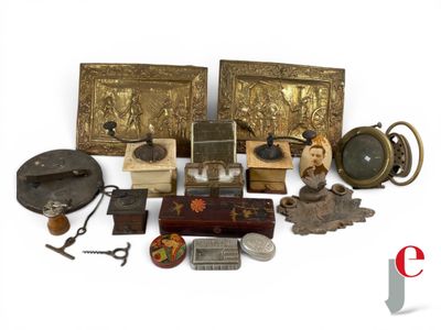a lot of items that are sitting on a table