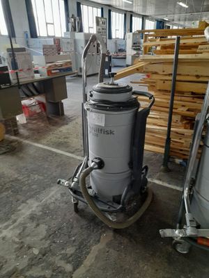 a machine that is sitting in the middle of a room