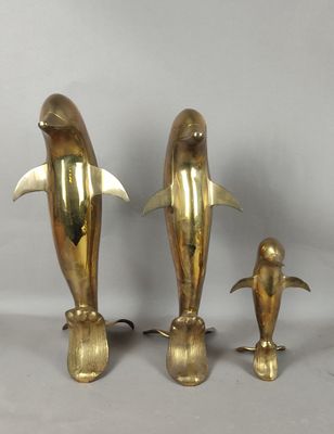 Réunion de trois sujets 'Dauphins' en laiton doré, vintage.