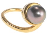 une image d'une bague sertie d'une perle noire