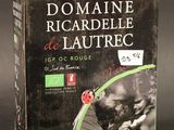 emballage d'une boîte de vin sur laquelle figure une coccinelle