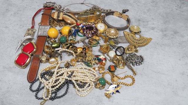 Lot de bijoux fantaisie 
