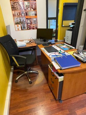 VENDU SUR DESIGNATION. 1 bureau avec retour/desserte informa…