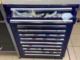 l'image d'un établi sur lequel sont posés des outils