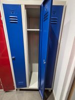 Deux vestiaires métalliques à trois portes (photo 3)