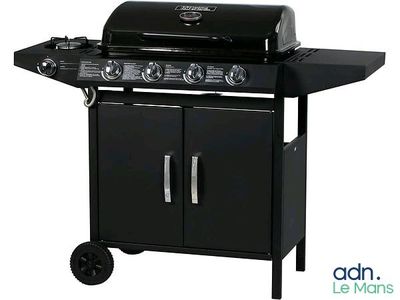 une photo d'un barbecue équipé de deux brûleurs