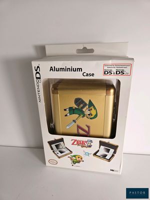 une photo d'un boîtier de jeu Nintendo Wii dans une boîte