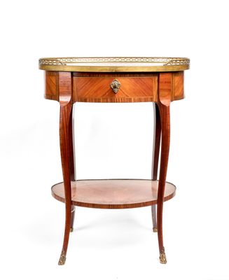 an image of a small table with a drawer on top of it