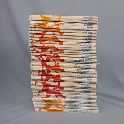 une pile de livres empilés les uns sur les autres