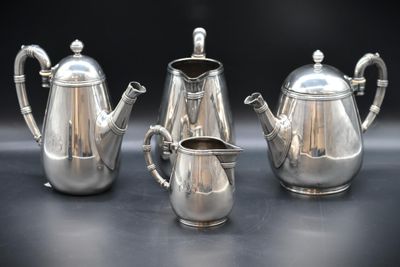 CHRISTOFLE, Partie de service à thé-café en métal argenté co…