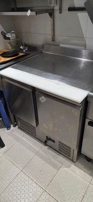 UN Tour Refrigere Sec 2 Portes Declare HS Dimension 90,5 X 7…