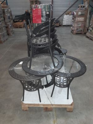 1 Lot DE 4 Tables Basses EN Verres ET 7 Fauteuils Dont 1 Ave…