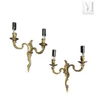PAIRE D’APPLIQUES à deux bras de lumière