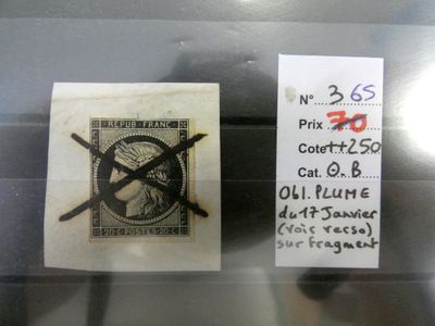 une photo d'un timbre sur lequel figure une croix