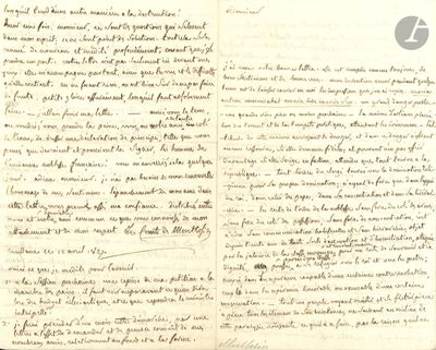 un vieux livre contenant une page écrite et un stylo à l'intérieur