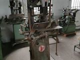 a machine that is sitting in the middle of a room