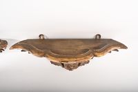 Paire de consoles d'applique en bois sculpté polychrome et d… (photo 4)