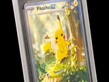 une image d'une carte à collectionner Pokémon sur laquelle figure un Pikachu