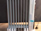 a radiator that is sitting on a wooden table