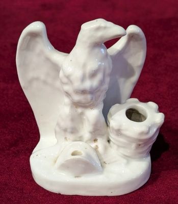 Encrier en porcelaine blanche, sujet l'aigle impérial - Fin …