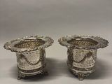 paire de vases anciens en métal argenté