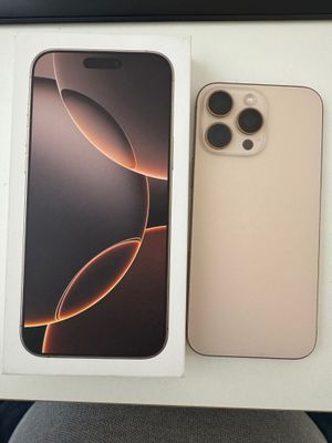 Téléphone portable IPHONE 16 PRO MAX 256go modèle MYWX32ZD/A, avec boi - Photo 1