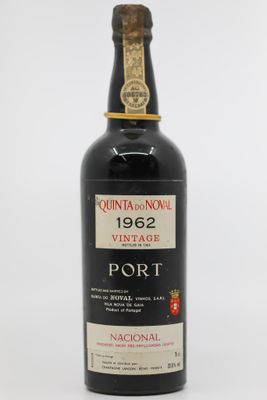 une bouteille de porto millésimé « Quinta do Noal »