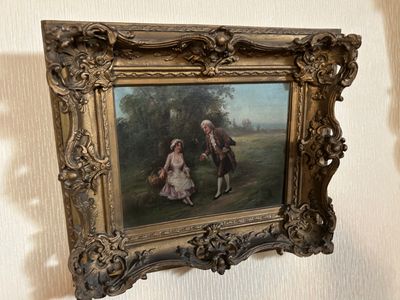 une photo d'un tableau accroché au mur
