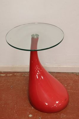 Blump - Bout de canapé pied en fibre de verre laqué rouge.