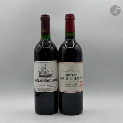 deux bouteilles de vin posées l'une à côté de l'autre sur une table