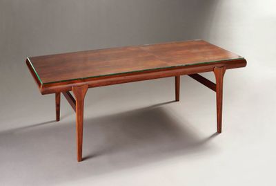 Travail scandinave vers 1960 Élégante table de salon en pali…