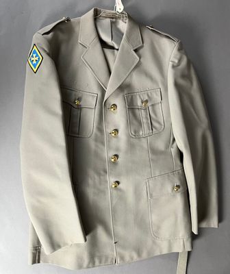 Uniforme, pardessus et veste en laine avec fourreaux d'épaul…
