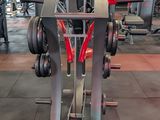 a machine that is sitting in the middle of a gym