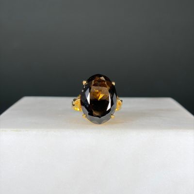 Bague en or jaune 375/1000 (9K) ornée en serti-griffes d'un …