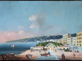 tableau représentant une vue de ville avec des personnes marchant sur la plage et des bateaux sur l'eau