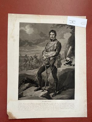 une photo d'un homme en uniforme militaire