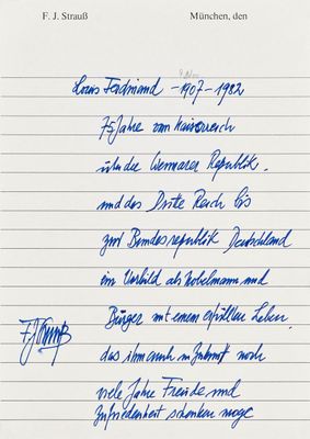 une écriture manuscrite sur un bout de papier, écrite à l'encre bleue